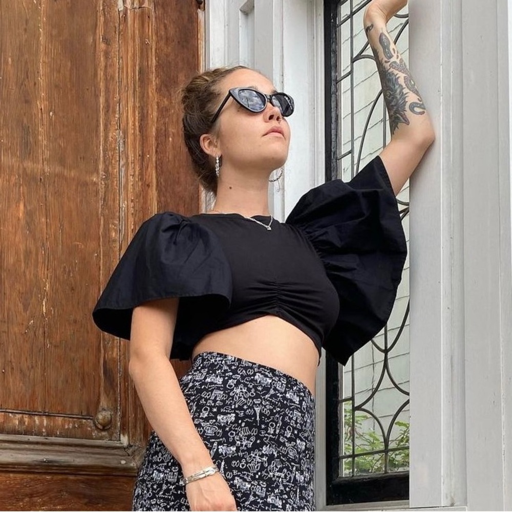 Big sleeve crop top